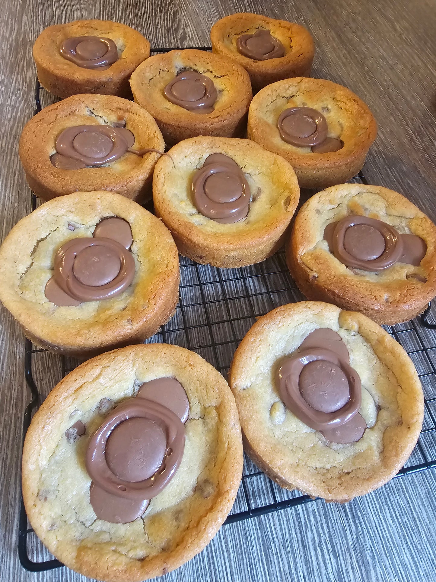 Cadbury's Buttons Deep Pan Cookie (ready now)