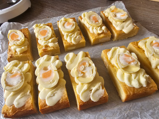 White Chocolate Creme Egg Loaded Blondie (ready now)