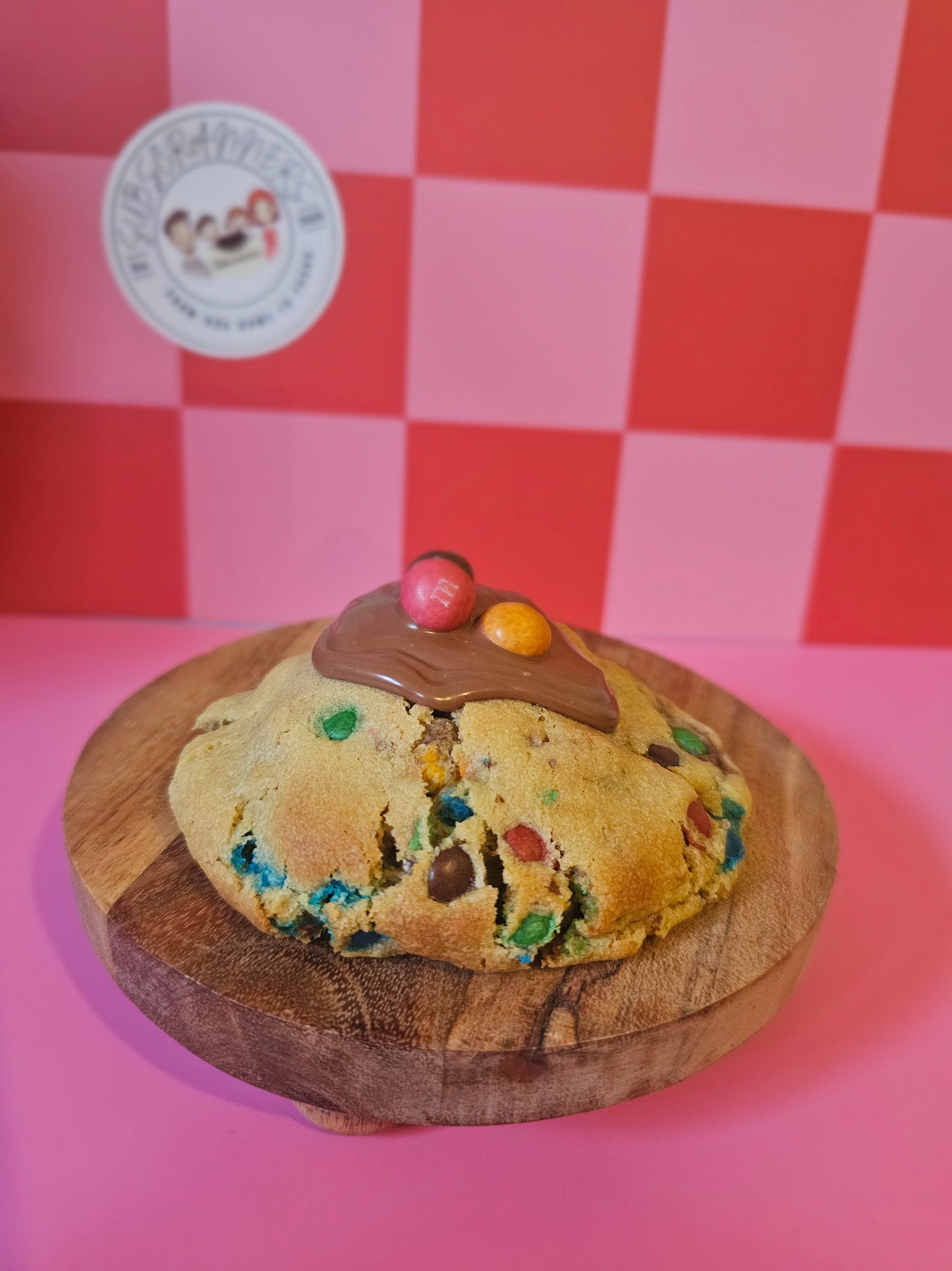 Crispy M&M Stuffed Cookie (ready now)