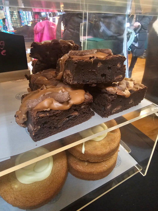 Cadbury's Caramel Loaded Brownie (ready now)