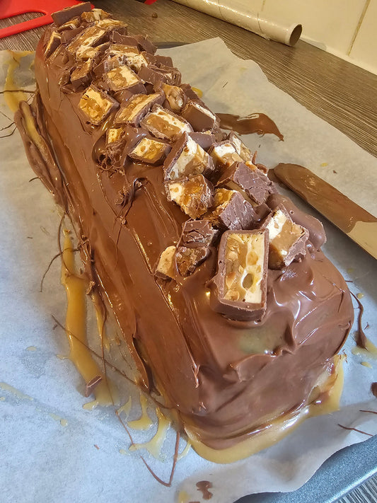 Snickers Brownie Roll Slice (ready now)